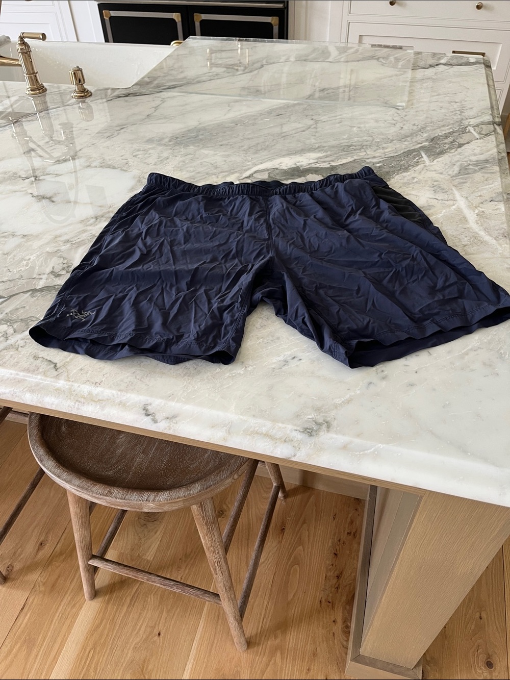 ARCTERYX Mens Size XL Incendo Short 9” Black Sapphire